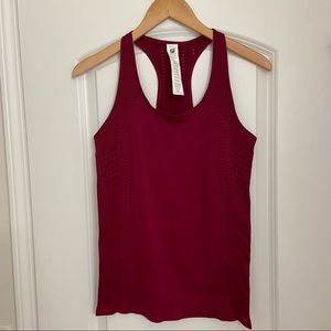 FABLETICS NWOT Garnet workout tank